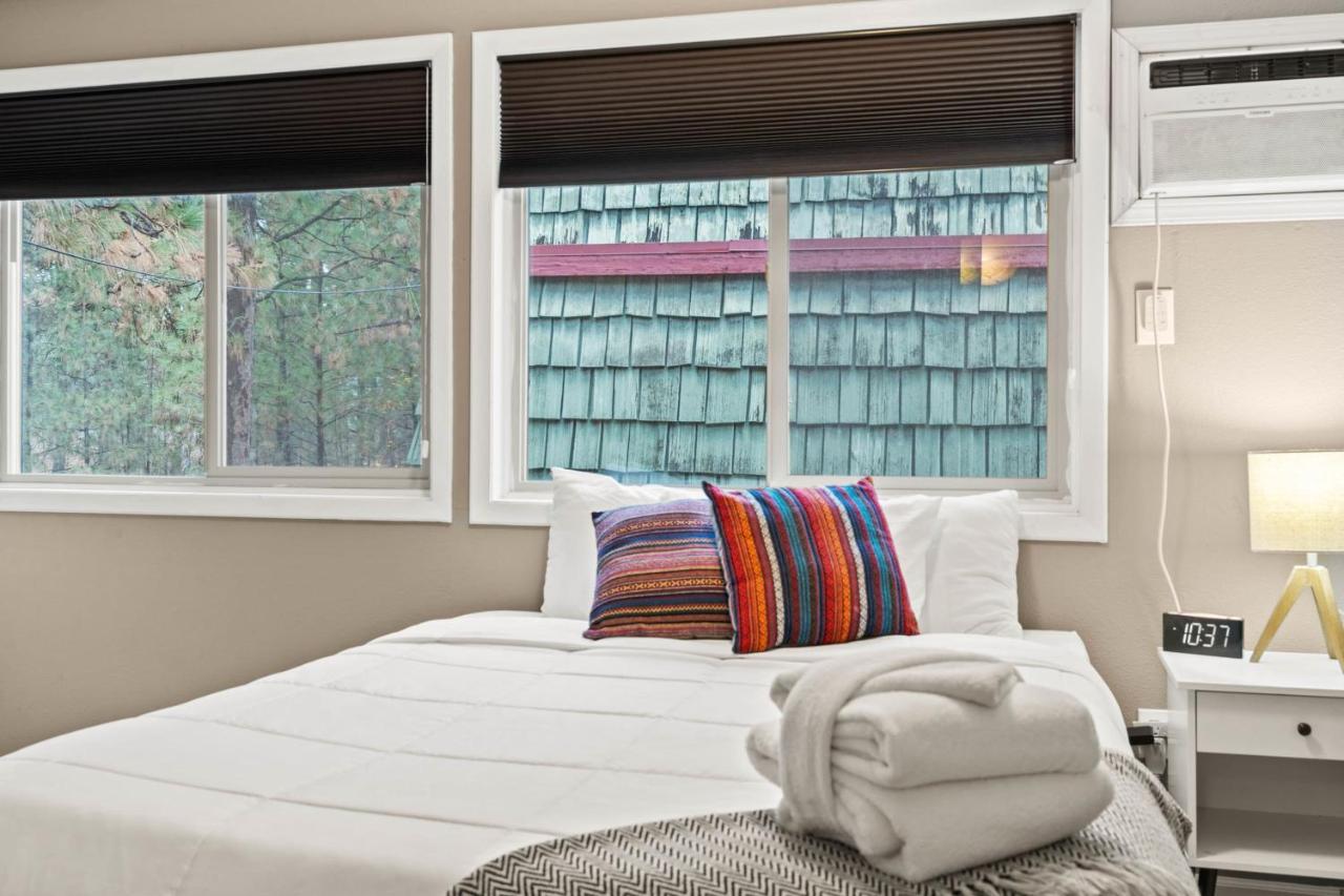 Apartment Modern Amenities Gas Fireplace Location Spokane